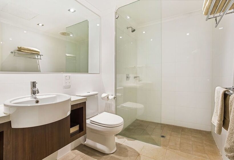 اتاق سوپریور, Karratha International