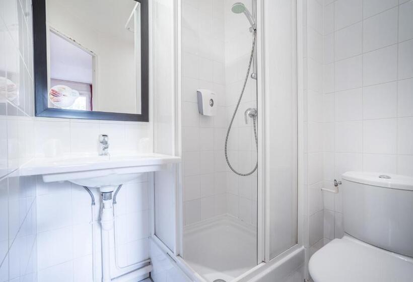 四人标准间, Première Classe Rosny Sous Bois