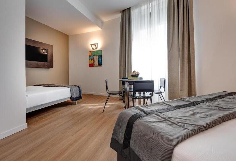 חדר סטנדרט לארבעה, Rome Art Hotel   Gruppo Trevi Hotels