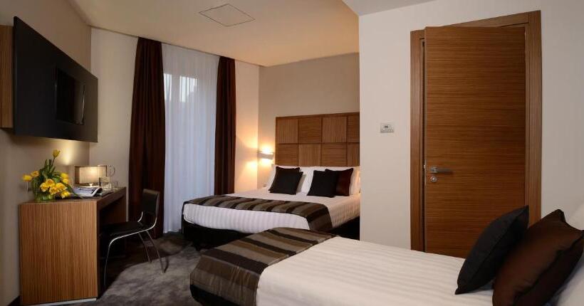 חדר סטנדרט לארבעה, Rome Art Hotel   Gruppo Trevi Hotels