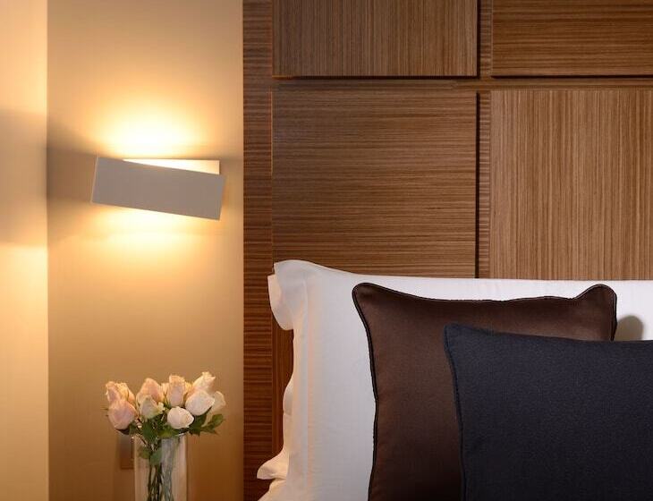 חדר סטנדרט לשלושה, Rome Art Hotel   Gruppo Trevi Hotels