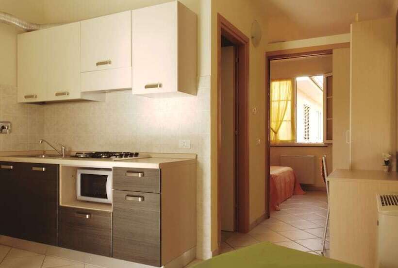 דירת חדר, Rosa Dei Venti