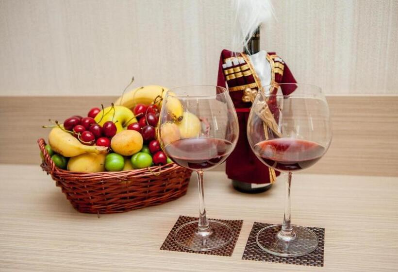 غرفة قياسية, Rustaveli Palace