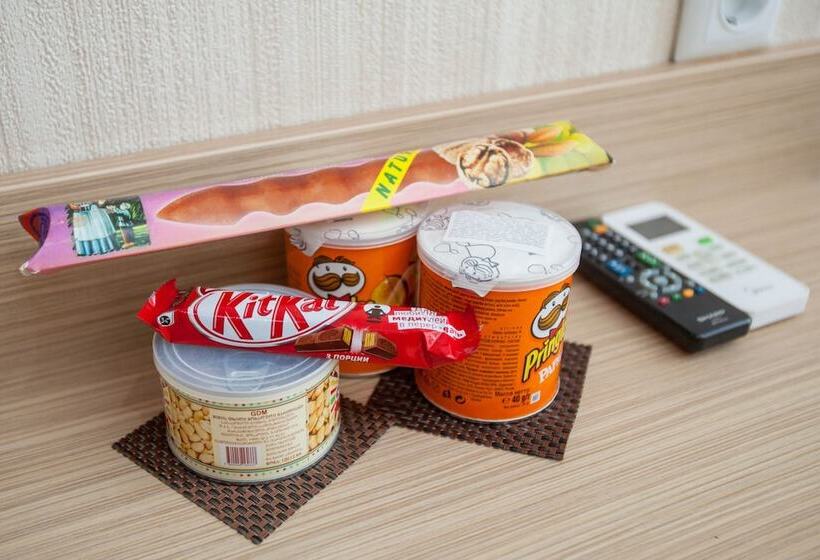 جناح جونيور, Rustaveli Palace