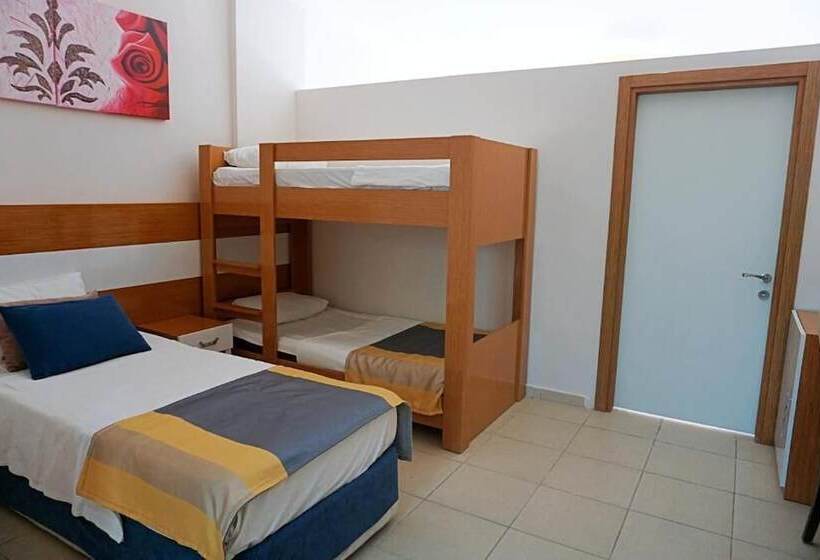 Habitación Familiar, Side Legend