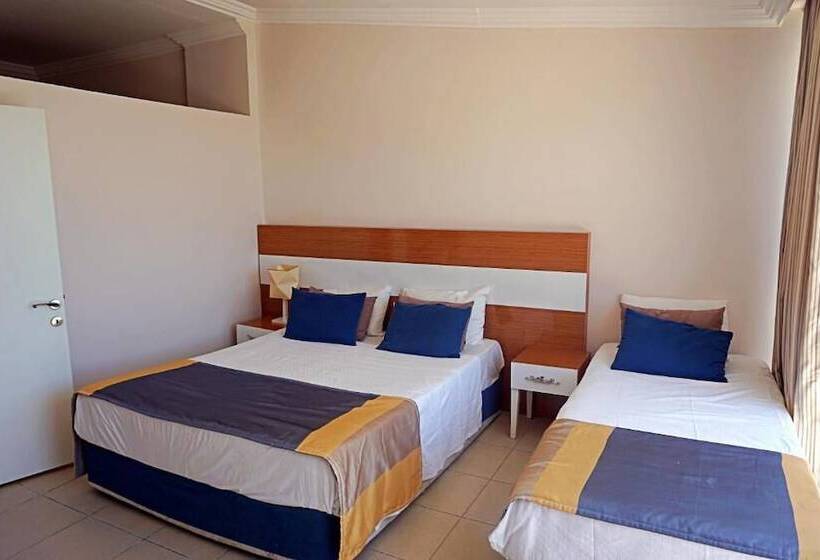 Habitación Familiar, Side Legend