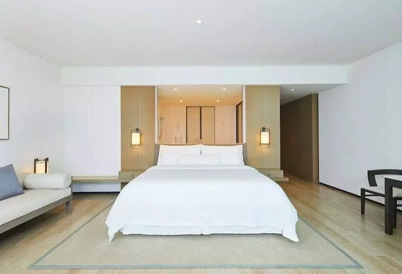 海の見えるダブルベッドスタンダードルーム, The Westin Blue Bay Resort & Spa
