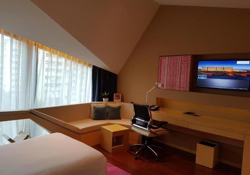 Номер Deluxe, Vivanta New Delhi, Dwarka