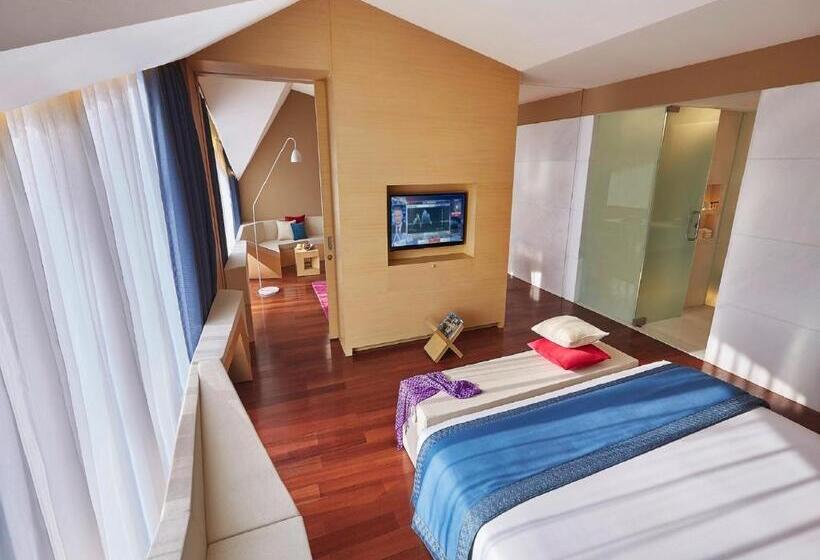 Deluxe Suite met Kingsize Bed, Vivanta New Delhi, Dwarka