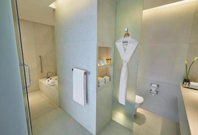 Люкс Deluxe Кровать Кинг, Vivanta New Delhi, Dwarka