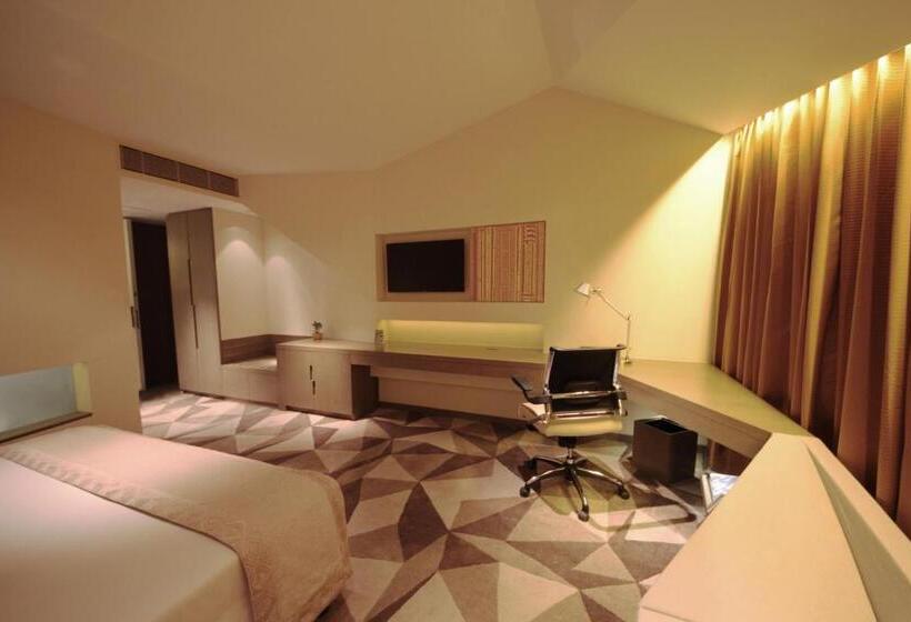 Номер Премиум, Vivanta New Delhi, Dwarka