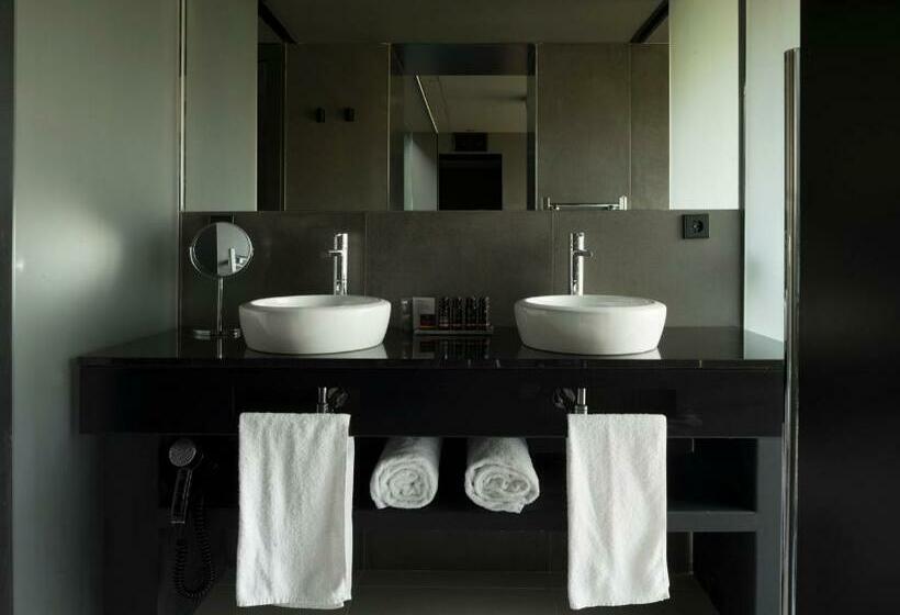 וילה עם חדר שינה אחד ובריכת שחיה, Vivood Landscape Hotel & Spa   Designed For Adults