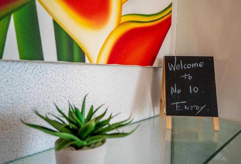 Superior 2-bedroom flat with sea view, Mandolin Beachfront Resort