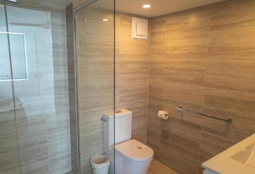 2 Bedroom Premium Apartment Sea View, Mandolin Beachfront Resort