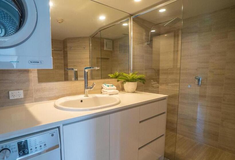 2 Bedroom Premium Apartment Sea View, Mandolin Beachfront Resort