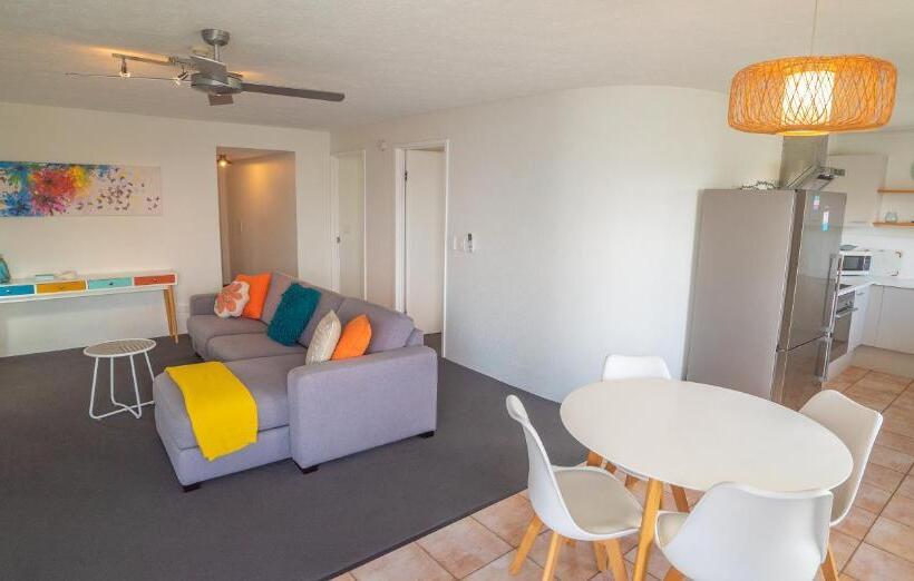 Superior 2-bedroom flat with sea view, Mandolin Beachfront Resort