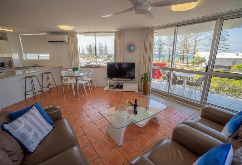 Superior 2-bedroom flat with sea view, Mandolin Beachfront Resort