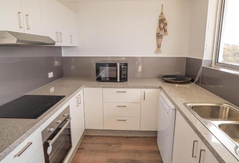 Superior 2-bedroom flat with sea view, Mandolin Beachfront Resort