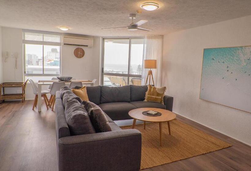 Superior 2-bedroom flat with sea view, Mandolin Beachfront Resort