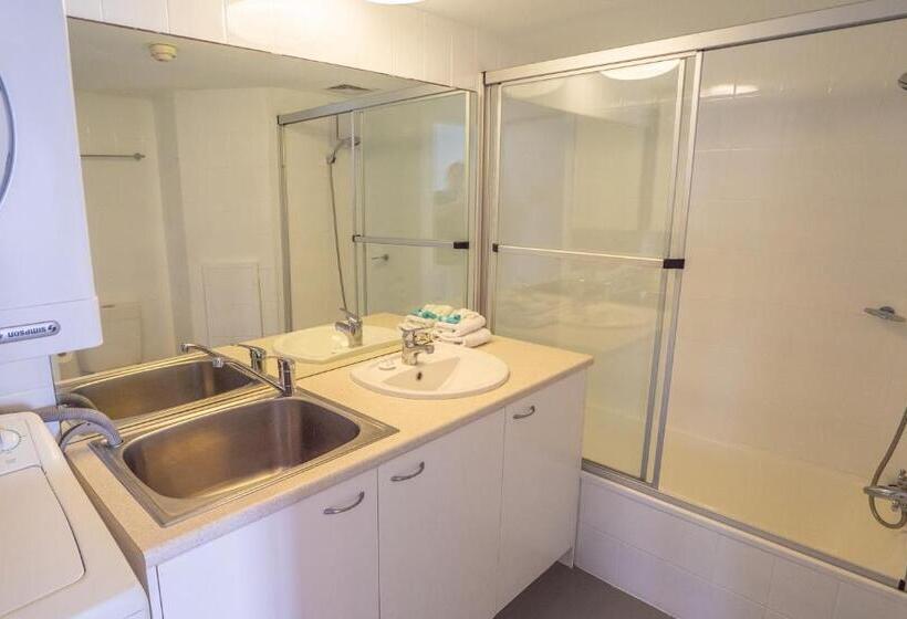 2 Bedroom Premium Apartment Sea View, Mandolin Beachfront Resort