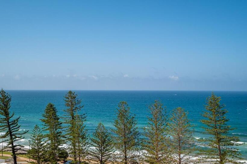 2 Bedroom Premium Apartment Sea View, Mandolin Beachfront Resort