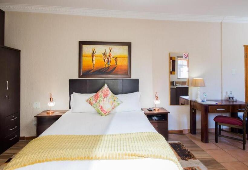 סטודיו סופריור, Golfer's Lodge