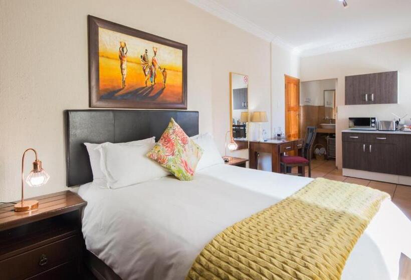 סטודיו סופריור, Golfer's Lodge