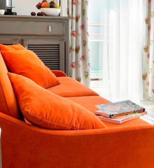 标准工作室, Villa Romana Fréjus