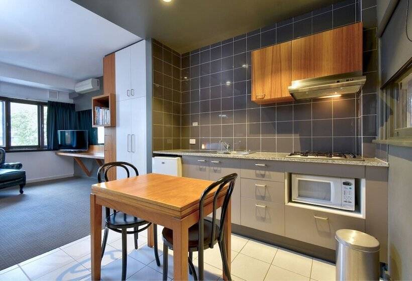 סטודיו דלוקס, Riverview On Mount Street