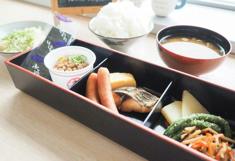 تختخواب در اتاق مشترک, Shin Osaka Youth Hostel