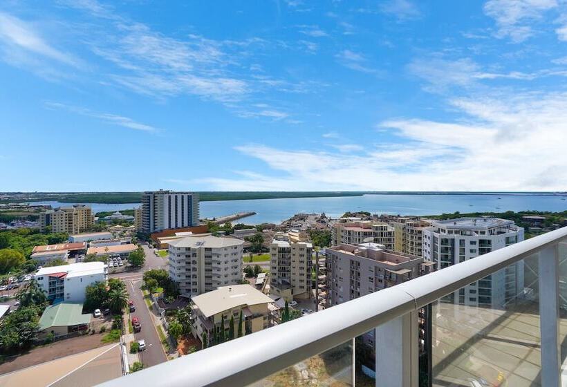 一ベッドルームエクゼクティブアパートメント, Signatures On Woods