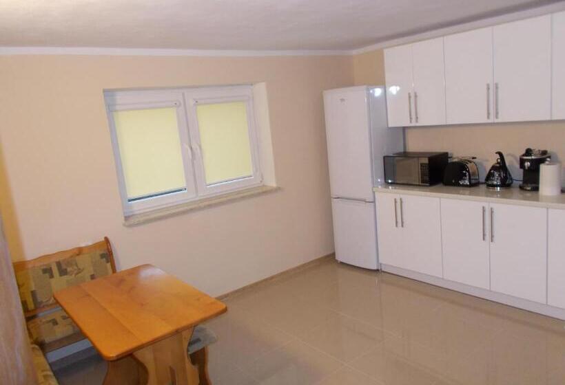 Номер Стандарт, Willa Poniatowskiego