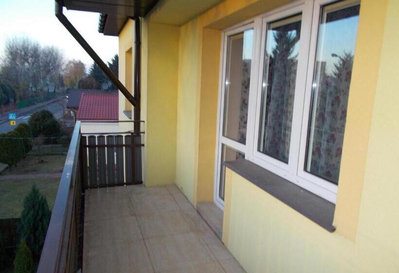 Трехместный Номер Стандарт с Балконом, Willa Poniatowskiego