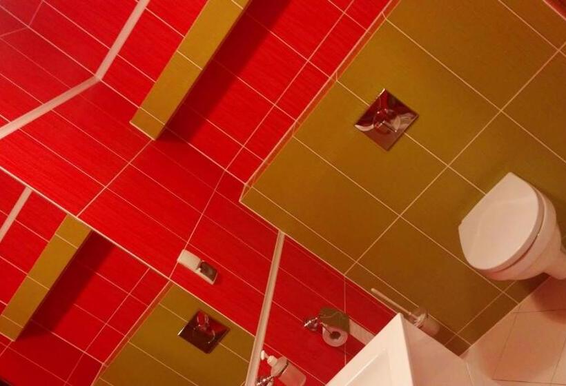 חדר סטנדרט, Serby