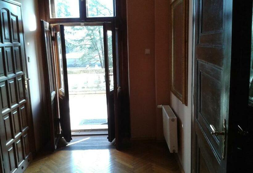 スタンダードルーム, Rezydencja Janków