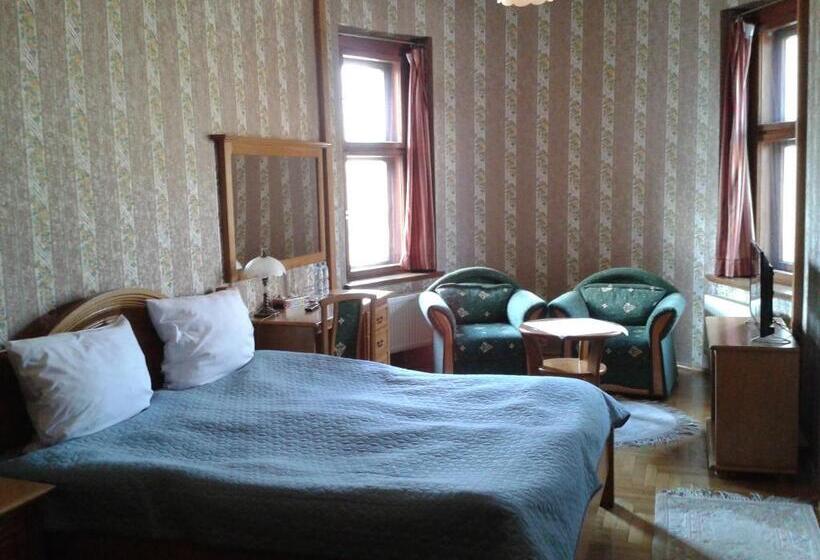 スタンダードルーム, Rezydencja Janków