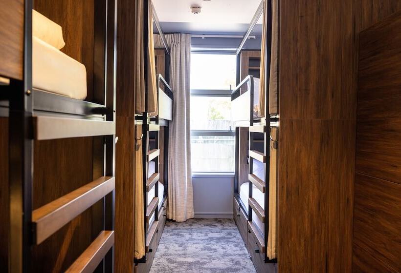 共用房间的床, Haka House Rotorua