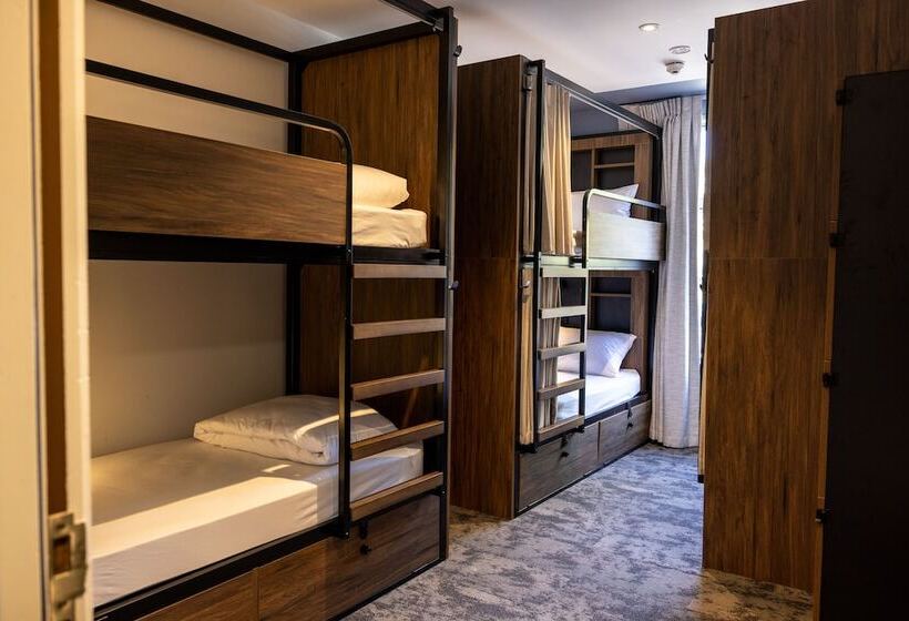 共用房间的床, Haka House Rotorua