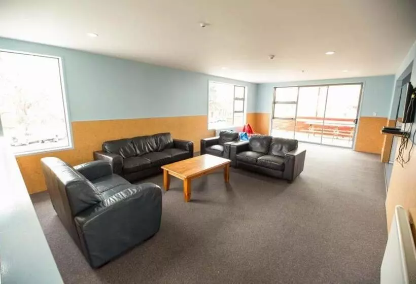 ルームシェアのワンベッド, Haka House Rotorua