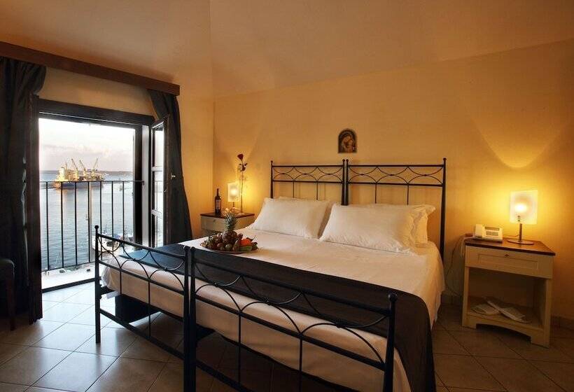 Номер Стандарт Вид на Море, Al Pescatore Hotel & Restaurant
