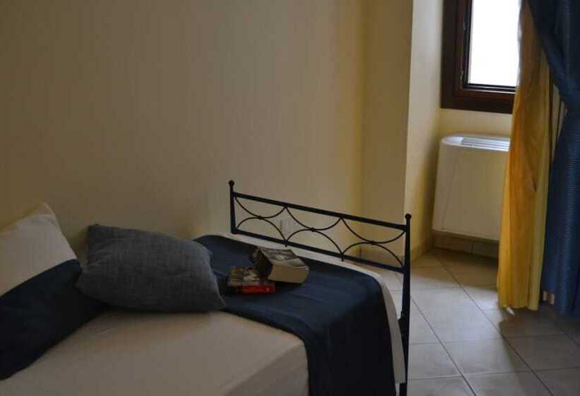 标准单人间, Al Pescatore Hotel & Restaurant