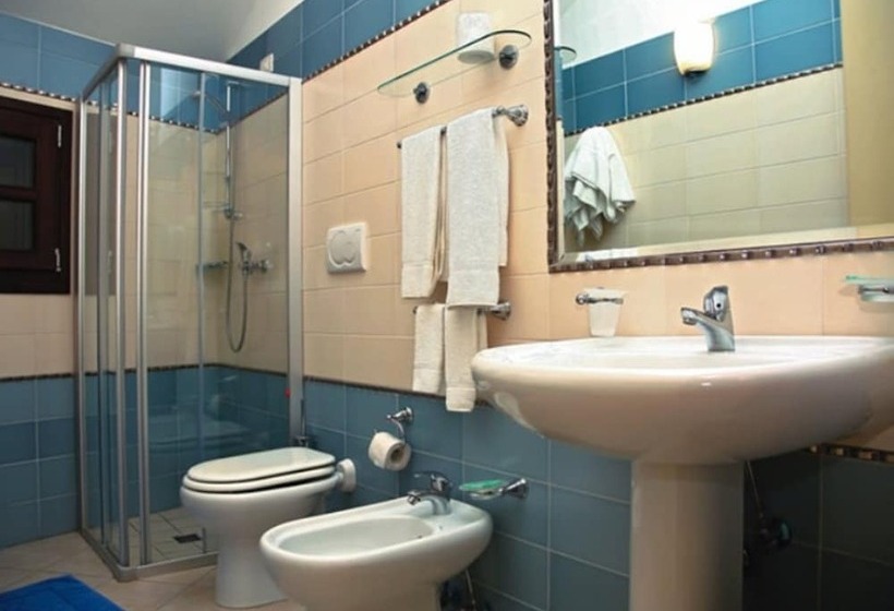 四人标准间, Al Pescatore Hotel & Restaurant