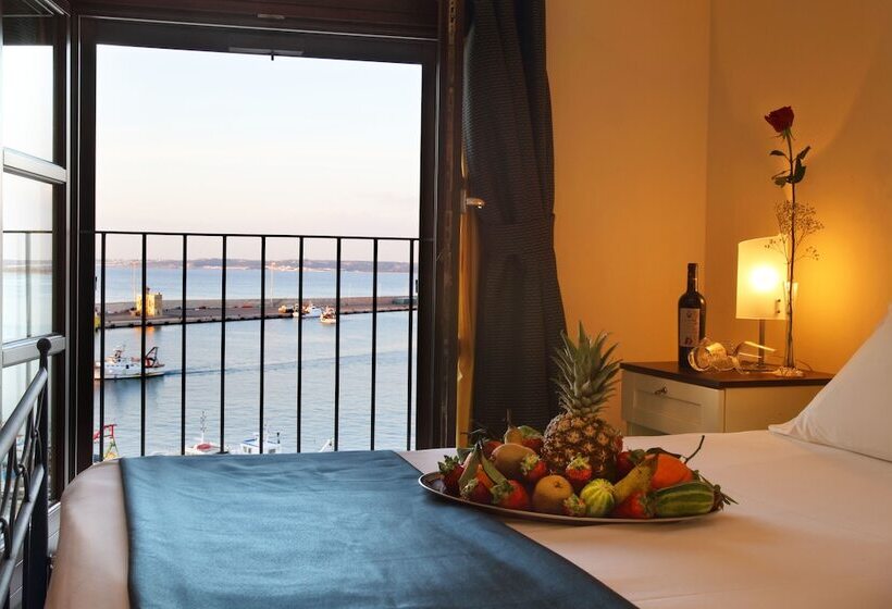 Triple Room Sea View, Al Pescatore Hotel & Restaurant