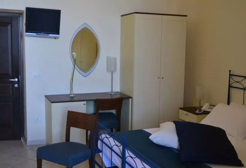 景色の見えるスタンダード4人部屋, Al Pescatore Hotel & Restaurant
