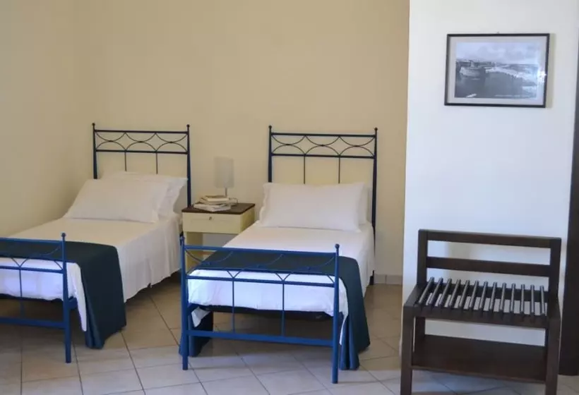 景色の見えるスタンダード4人部屋, Al Pescatore Hotel & Restaurant