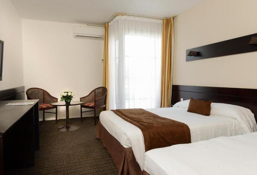 חדר סטנדרט, Espace Leonard De Vinci