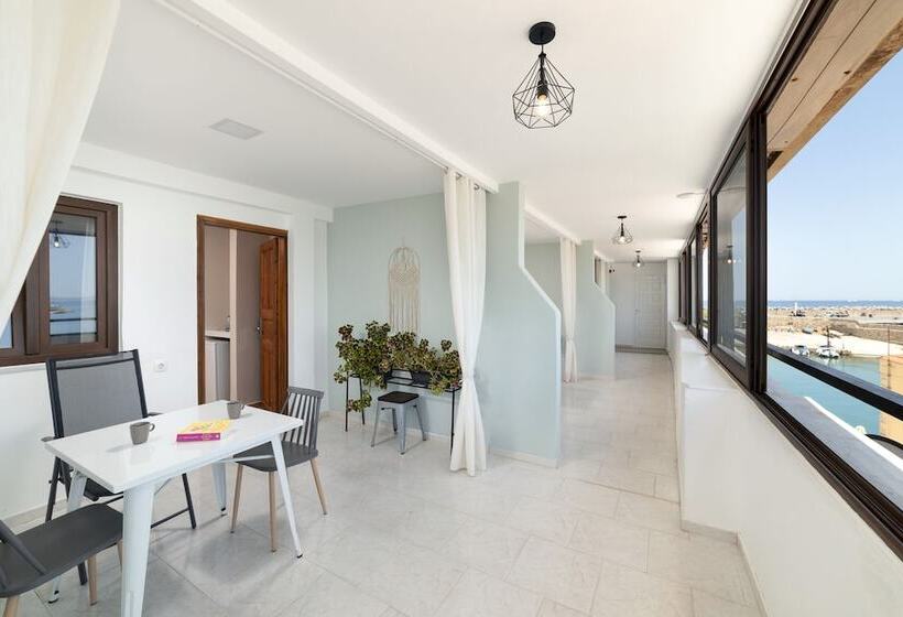 Üç Kişilik Klasik oda, Faros Rooms