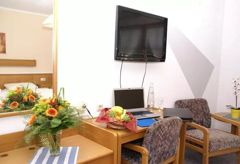 اتاق استاندارد, Gasthaus Und Landhotel Wiedmann