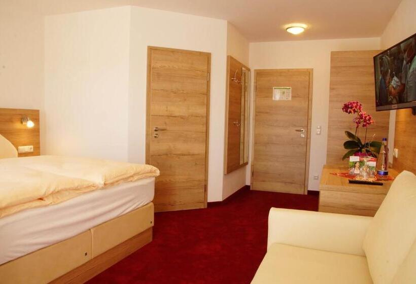 غرفة كمفورت مع بلكونة, Gasthaus Und Landhotel Wiedmann