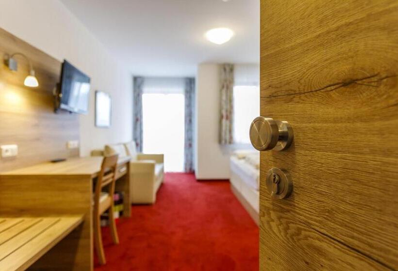 غرفة كمفورت مع بلكونة, Gasthaus Und Landhotel Wiedmann